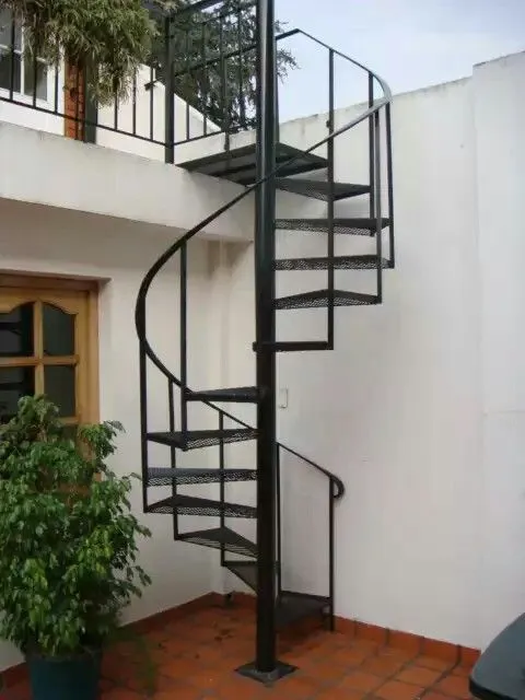 fabricamos escaleras de caracol en Tarragona reus